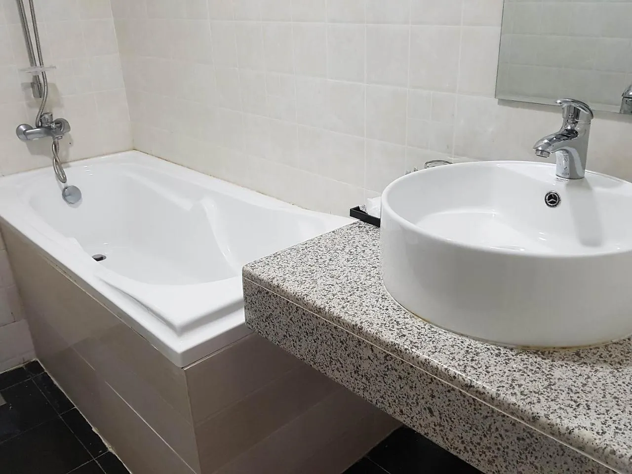 Newton Hotel & Service Apartment ヤンゴン 3*,  ミャンマー